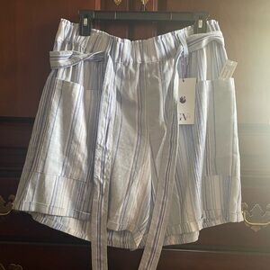 Gloria Vanderbilt shorts size large